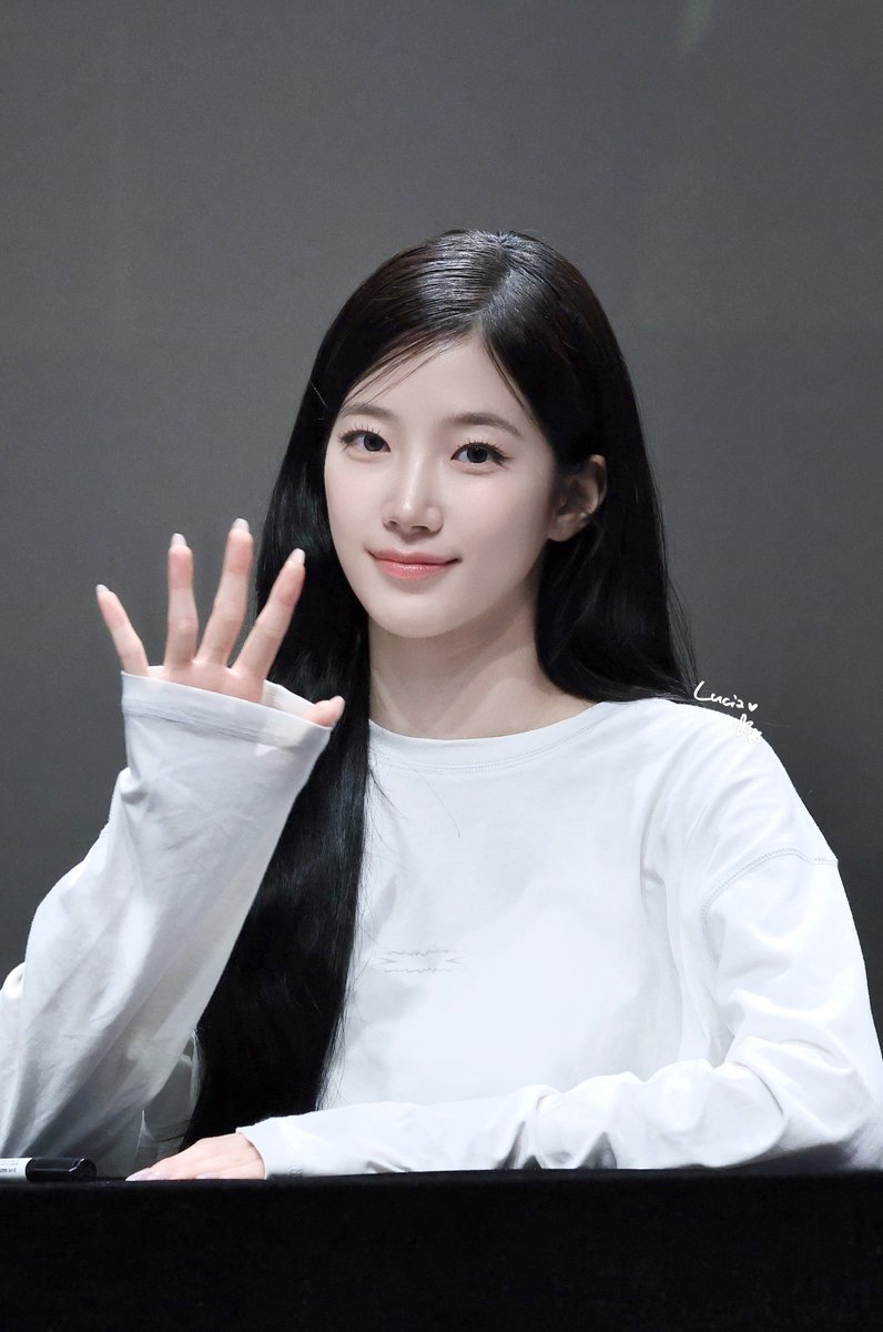 jadelululies's tweet photo. 260531 Beatroad

🍞🤲

#르세라핌 #LE_SSERAFIM
#카즈하
#ルセラフィム #KAZUHA #カズハ https://t.co/yWNfnGcIJz