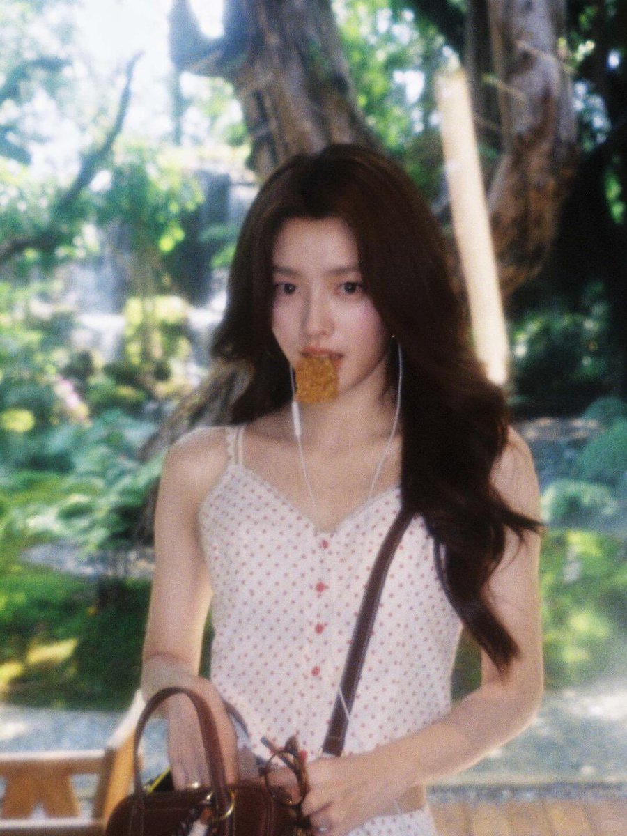 reveyi24's tweet photo. 서약함 이런 필터 좋다 https://t.co/zpEvp0xPcD