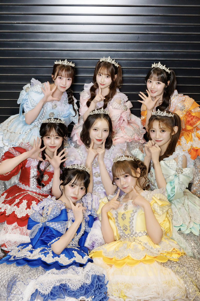 emi_ai___'s tweet photo. いや〜ん愛ちゃん前髪復活してる🥲︎
前髪か流し前髪派だったから可愛すぎて電車なのに声出たっっ
可愛い現地の方々羨ましいです！！
 #さぁのんびり愛活 https://t.co/ThDvfetyQu
