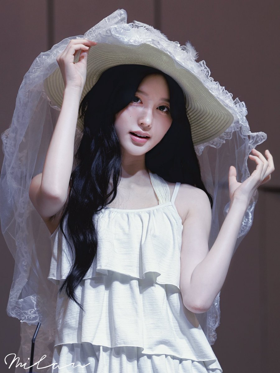 MILANNYGSB's tweet photo. 🦪
#가을 #GAEUL #김가을
#아이브 #IVE #ガウル https://t.co/i0HWScnRAK