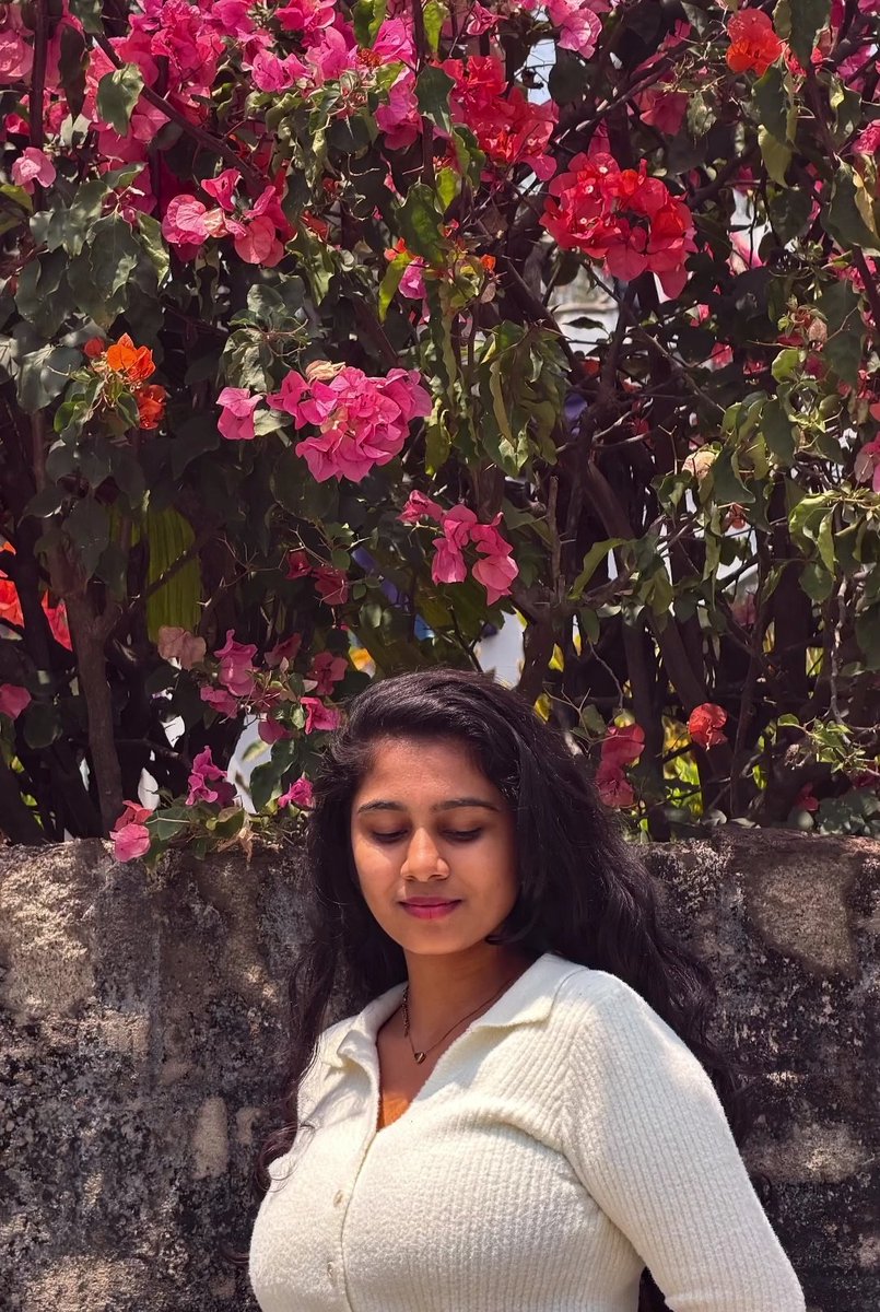 FanforAngel's tweet photo. The view 😍😍😍😍
#JananiVenkat 😍🥰🥰🥰 https://t.co/l3GoG7TpNk