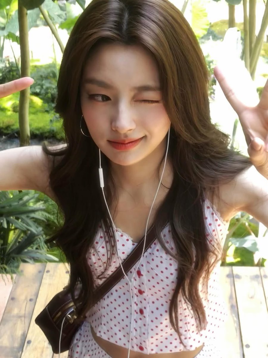정 tweet media