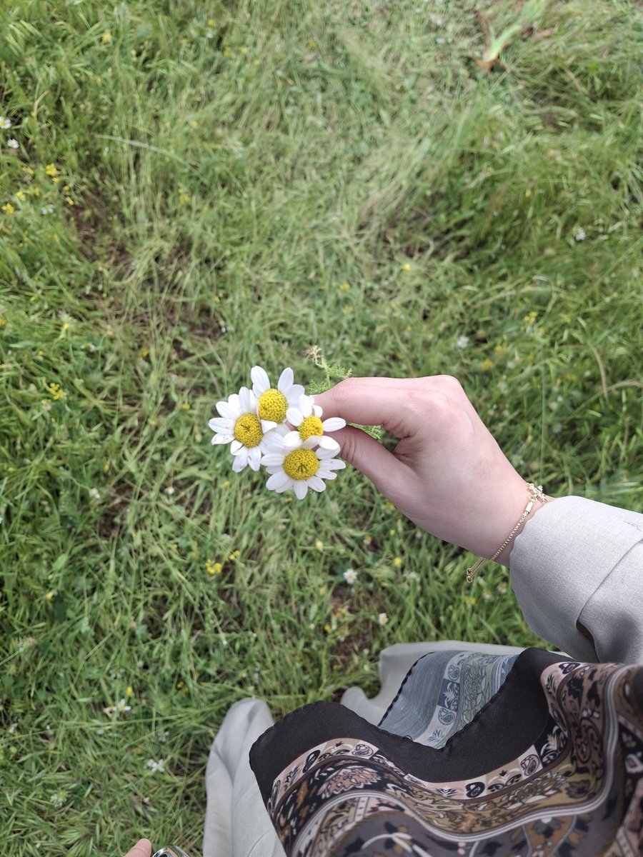 oyleiste4700's tweet photo. Sevilen havalar🌼 https://t.co/ANPd8DWP5e