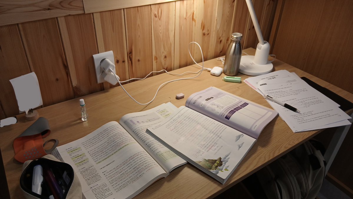 민 tweet media