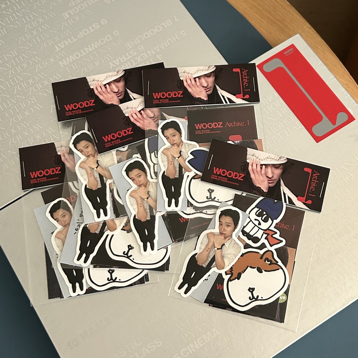 moodzic_dnwm's tweet photo. 방콕스티커 나눔
(쿄쿄여니 없는 8종set에요 정리하다나와서;)

📍5/31-6/2 (6/3 당첨자 개별DM)
- 참여방법: RT or 인용 (총 6명)
(이벤트성 팔로우 안하셔도됩니다)
- 반택 or 준등기 보내드려요(배송비제가부담)
- 국내배송지한정 https://t.co/vFKeDaRRIW