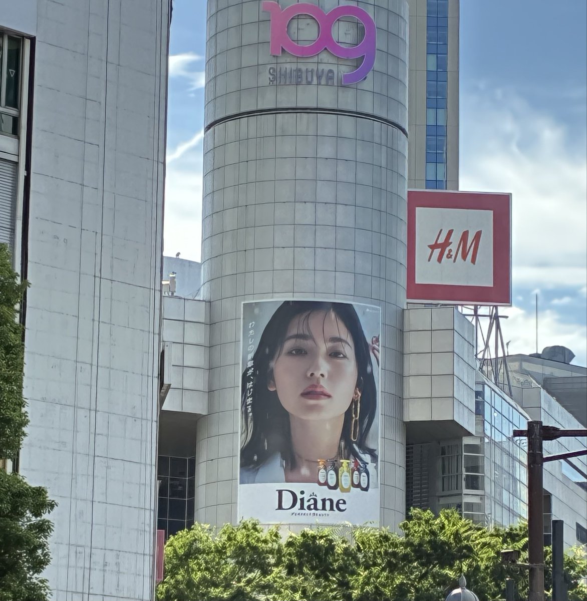 両面有り45cm✕85cm　小芝風花 Diane ダイアン POP ポップ 109に設置されている #ダイアン の巨大広告と電車内広告✨ #小芝風花