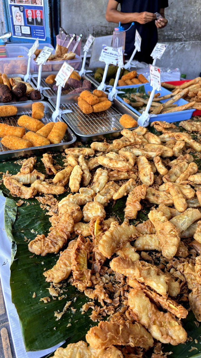 bee_oor's tweet photo. Street food jember
#jember https://t.co/2cab8bZYBC