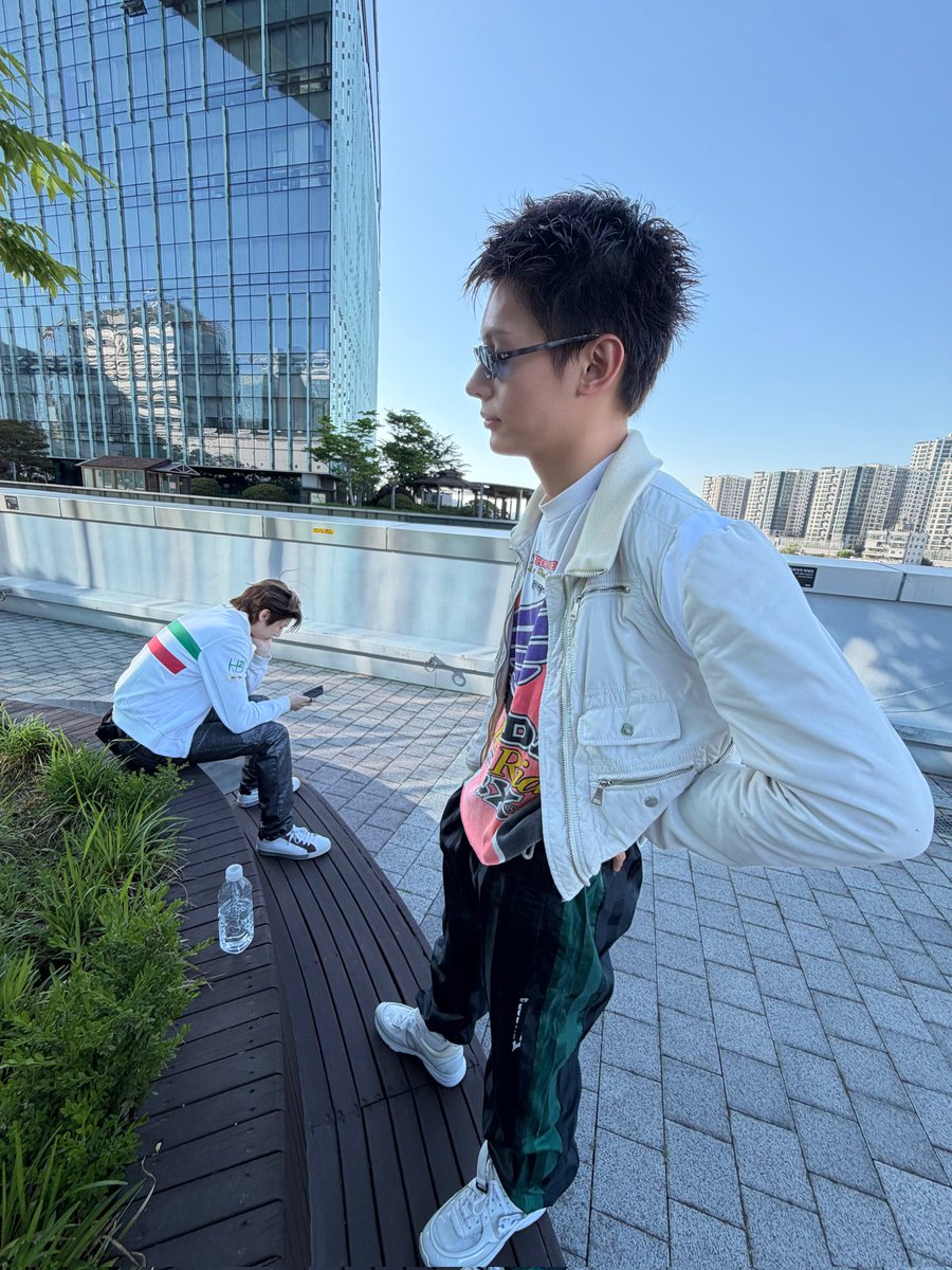 星星 tweet media