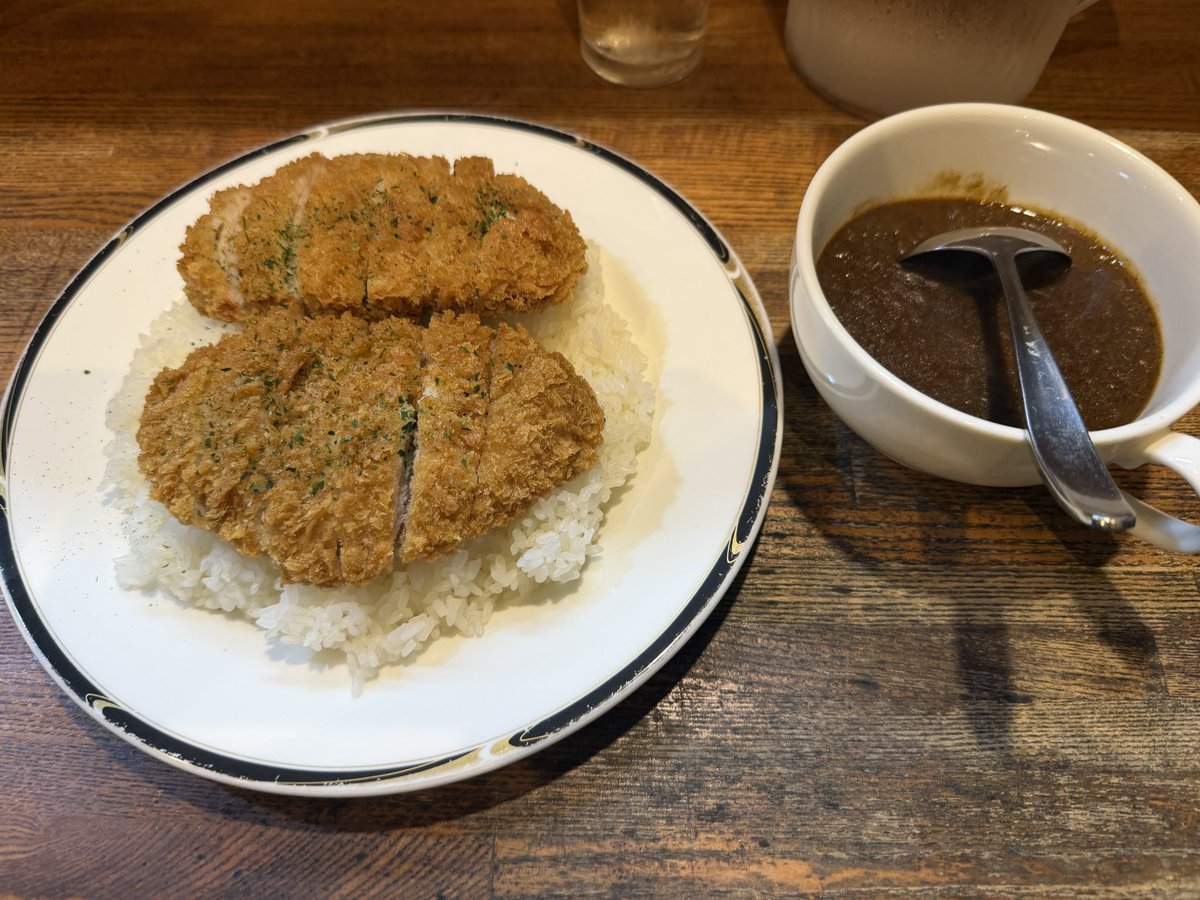 atel1_3's tweet photo. 昨日食った激うまカレー https://t.co/mxz5EdLqzH
