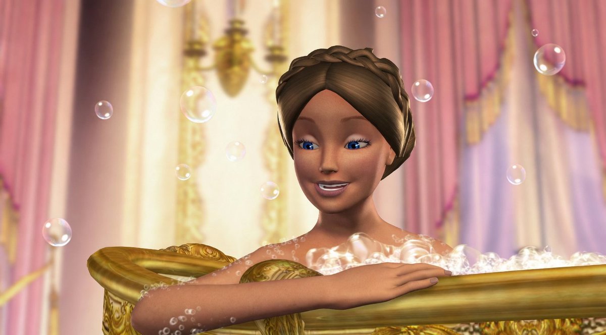 kirynblog's tweet photo. A mattel bem que podia aproveitar esse gancho dos lançamentos no youtube e liberar os filmes clássicos da barbie remasterizados em boa qualidade, né? Seria a oportunidade perfeita https://t.co/vGd9MnKRtE