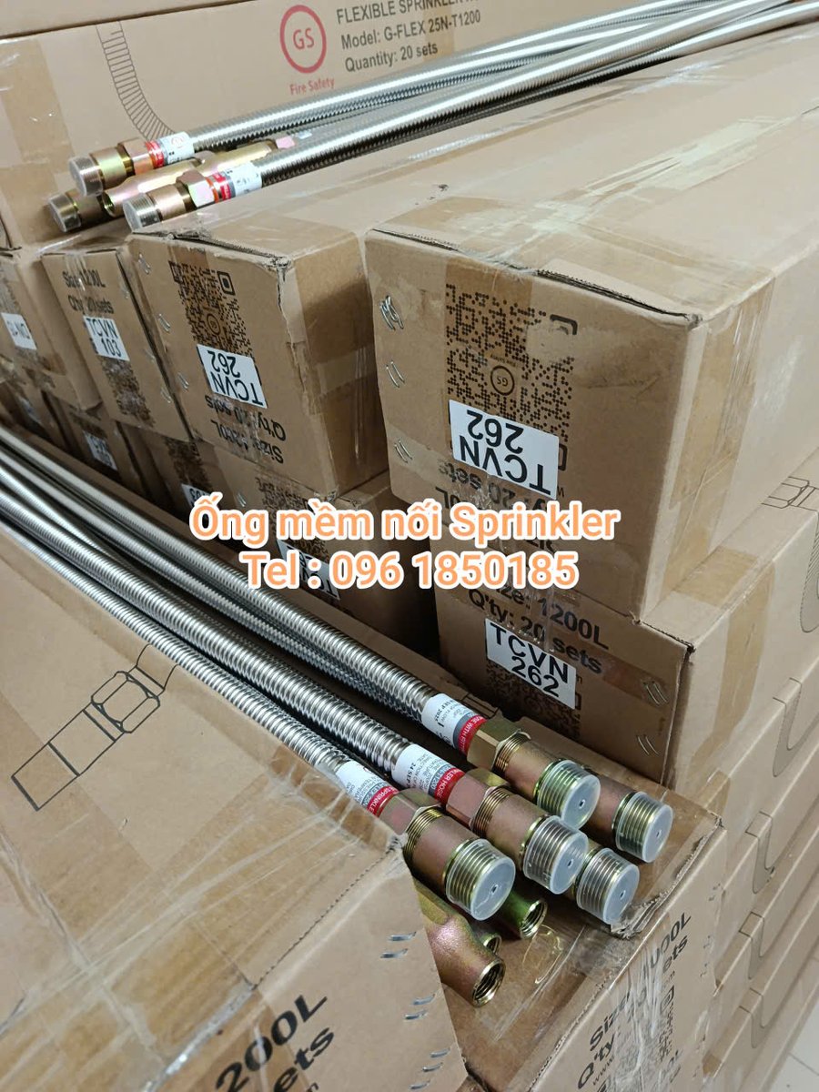 ongmemgflex39's tweet photo. Dây mềm nối Sprinkler DN20 dài 1000mm phòng sạch G-FLEX25B-T1000 #ongmemgs, #ongmemsprinkler, #daymeminox, #keptrungtam, #kephaiben, #dauphunsprinkler, #dauphunsprinklergs, #daymemgs,  #khopnoimemsprinkler, #gsfiresafety #http://gsfiresafety.com.vn/, https://t.co/T1kifiy9SJ https://t.co/t8AldmbCJY