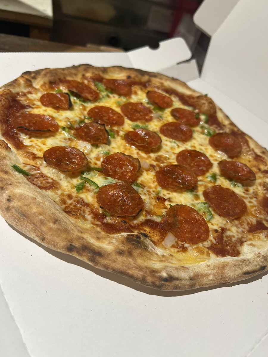 kamata_fooqoo's tweet photo. 本日生地切れの為、ピザの販売は終了致しました🍕また次回宜しくお願い致します✨

#東京　#大田区　#蒲田　#銭湯　#公衆浴場　#福の湯　#蒲田福の湯　#ピザ　#自家製ピザ　#オーガニック https://t.co/5o50Sy2VoO
