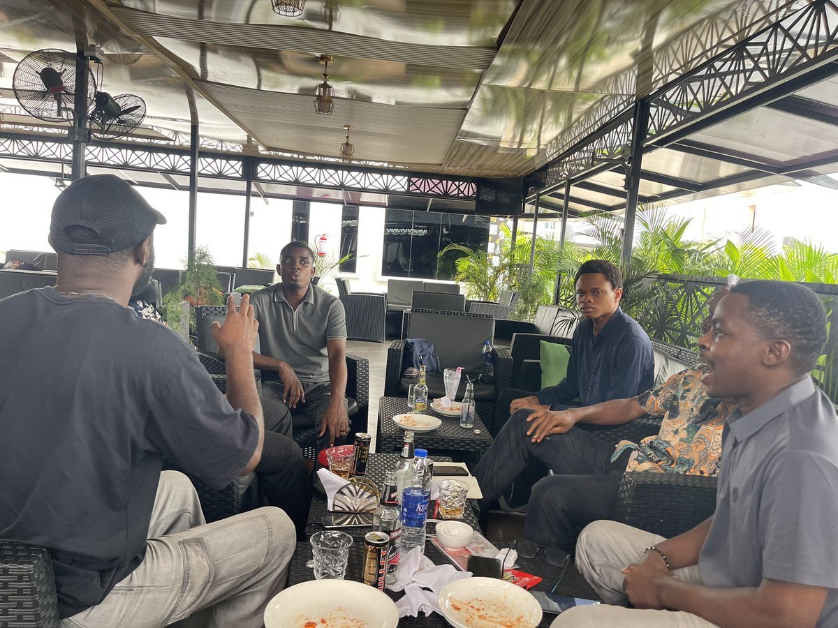 KeneEzeala's tweet photo. Hosted the first @Logos_network circle Uyo hangout, thanks to everyone who showed and made it worthwhile. 

It was an incredible gathering filled with insightful conversations, fresh perspectives, and meaningful connections. We talked about some winnable issues as well.

☀️☀️☀️ https://t.co/VhRTDtNg6J