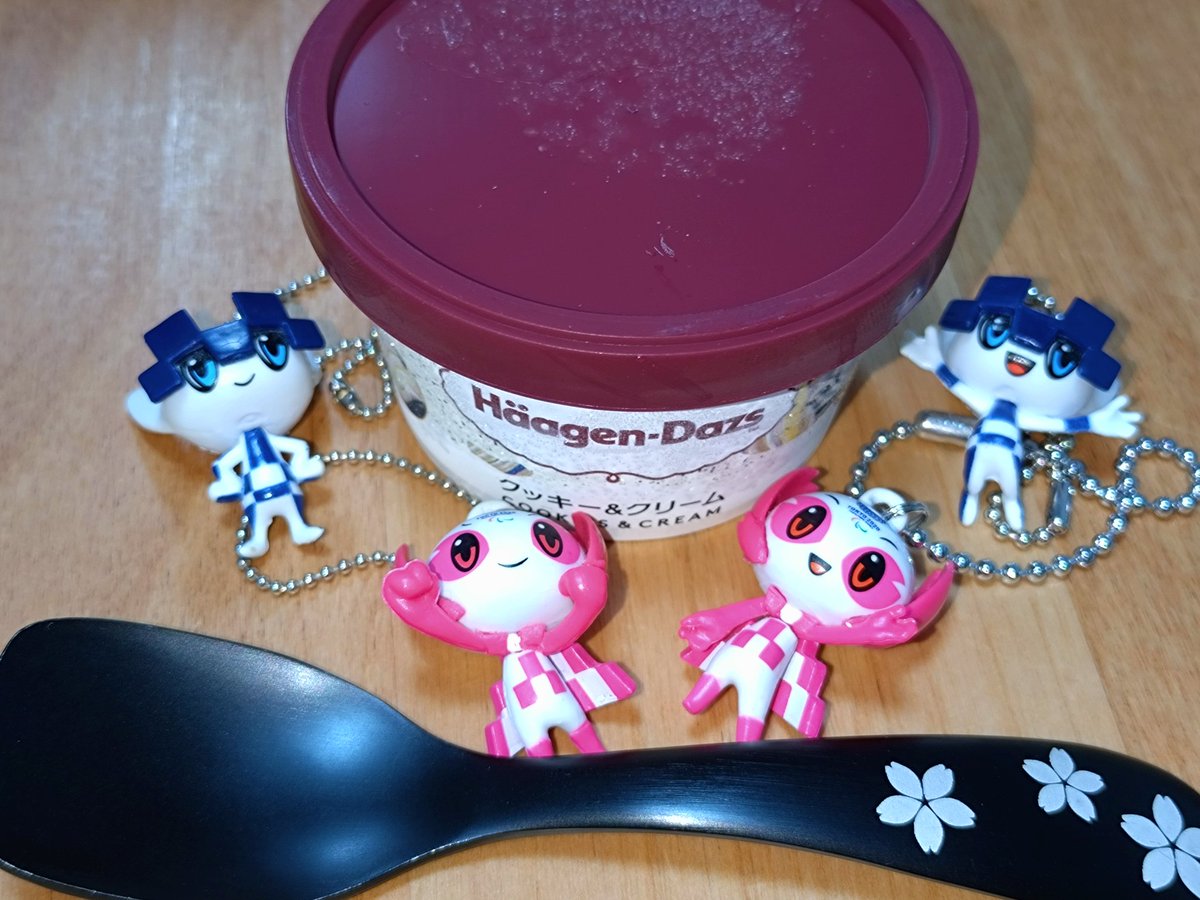 ms_sogi's tweet photo. #今日のおやつ🍨
#ミライトワ🔷
#ソメイティ🌸 https://t.co/0JFYaVVj38