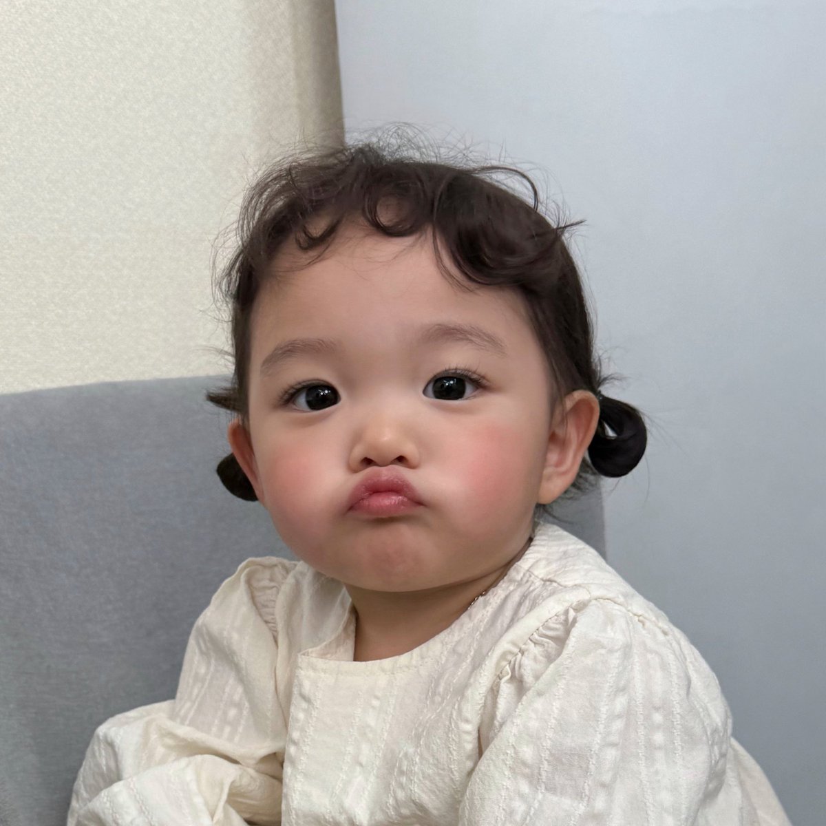 안 안 tweet media