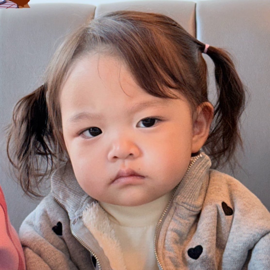 안 안 tweet media