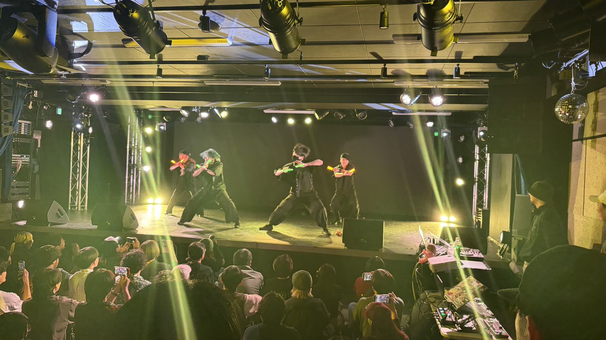 apop_sabc's tweet photo. pickup SHOWCASE

Clifford×シト×にく×しんぺー

ヲタ芸×ストリートダンスの化学反応!!

#Charavan https://t.co/cpGY1mIzbO