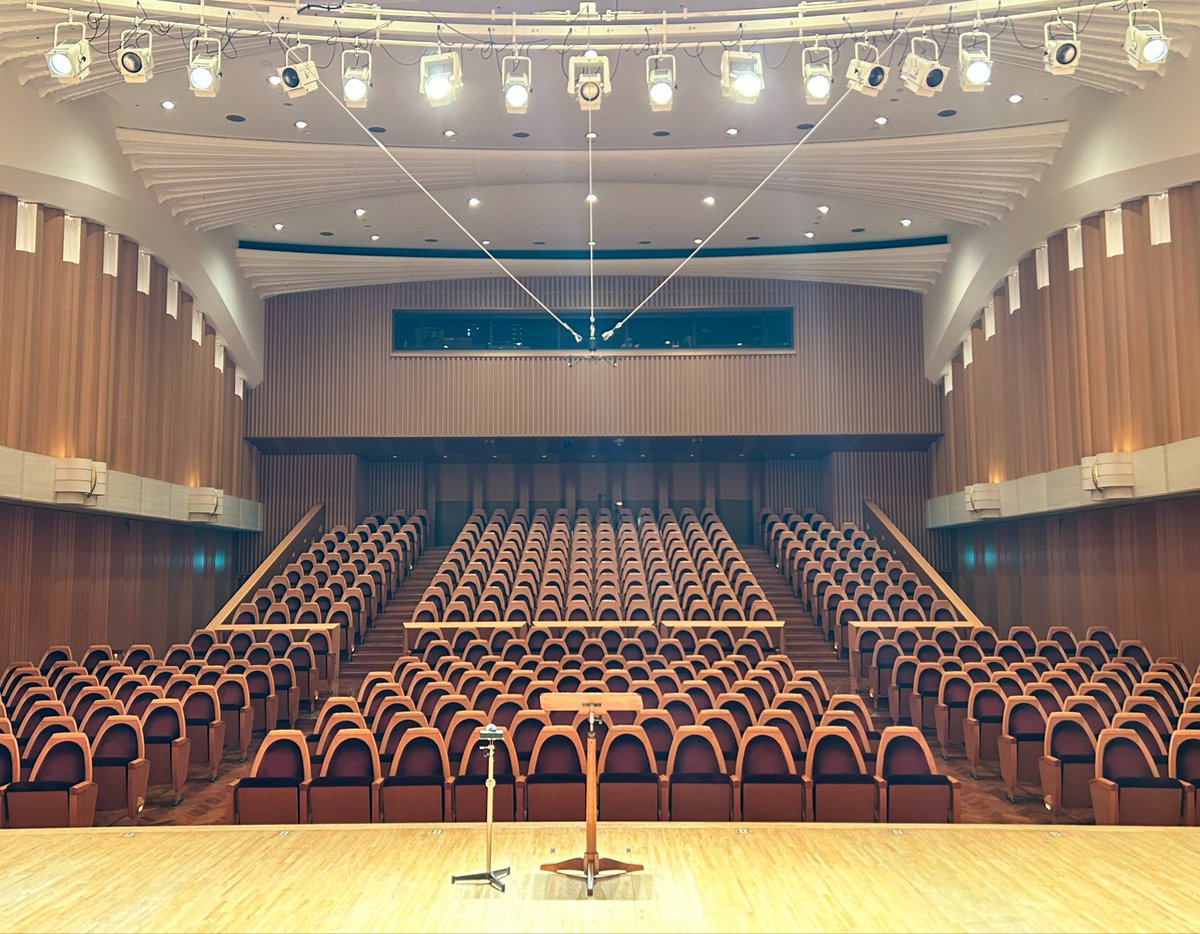idesign_office's tweet photo. 本日はTOPPANホールにて、平松混声合唱団様の録音業務でした🎤
なんと41回目の定期演奏会‼️
すごい...😳
素晴らしいホールの響きと圧巻の演奏。無事に良い音で録れて良かったです。 https://t.co/4IyQe80weX