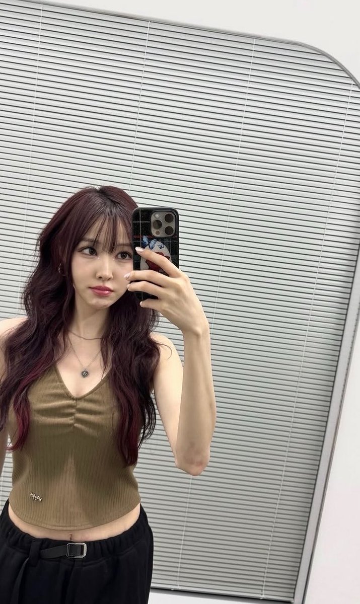 allthingsyuju's tweet photo. yuuzth instagram story update https://t.co/fF01rqFyCm