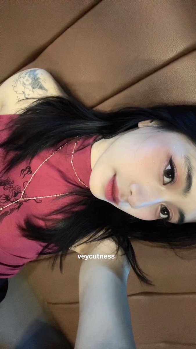 veycutness's tweet photo. drop ur selfie angle atas🥰🫵 https://t.co/kdlqN8uMFu