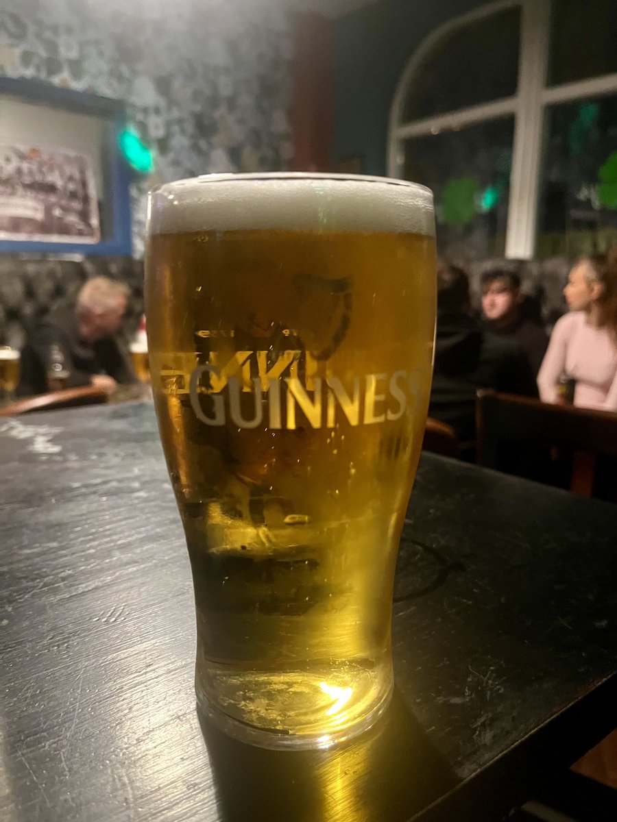 _teletext's tweet photo. Stella tastes better in a Guinness glass. https://t.co/2iSnKXu5bu