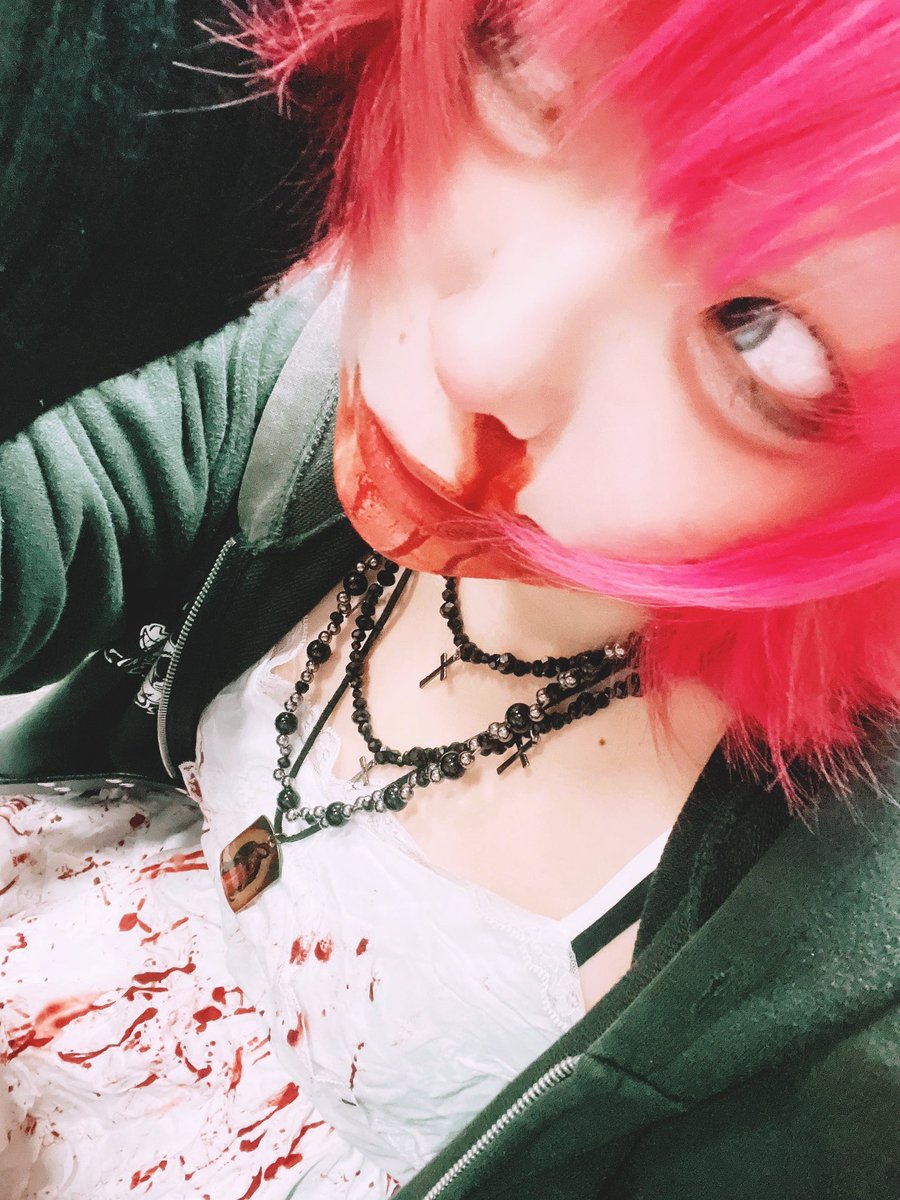 BAR_DOQUDOQU's tweet photo. 5月31日 DOQUDOQU オープン

早番ぃゃだ
遅番うぇぶ

※中番かんなぎお休みです🙏

展示『処女撤去中』本日まで‼️
物販も残り僅かなのでGETしたい方はカモン‼️ https://t.co/Oa1Ad66t7q