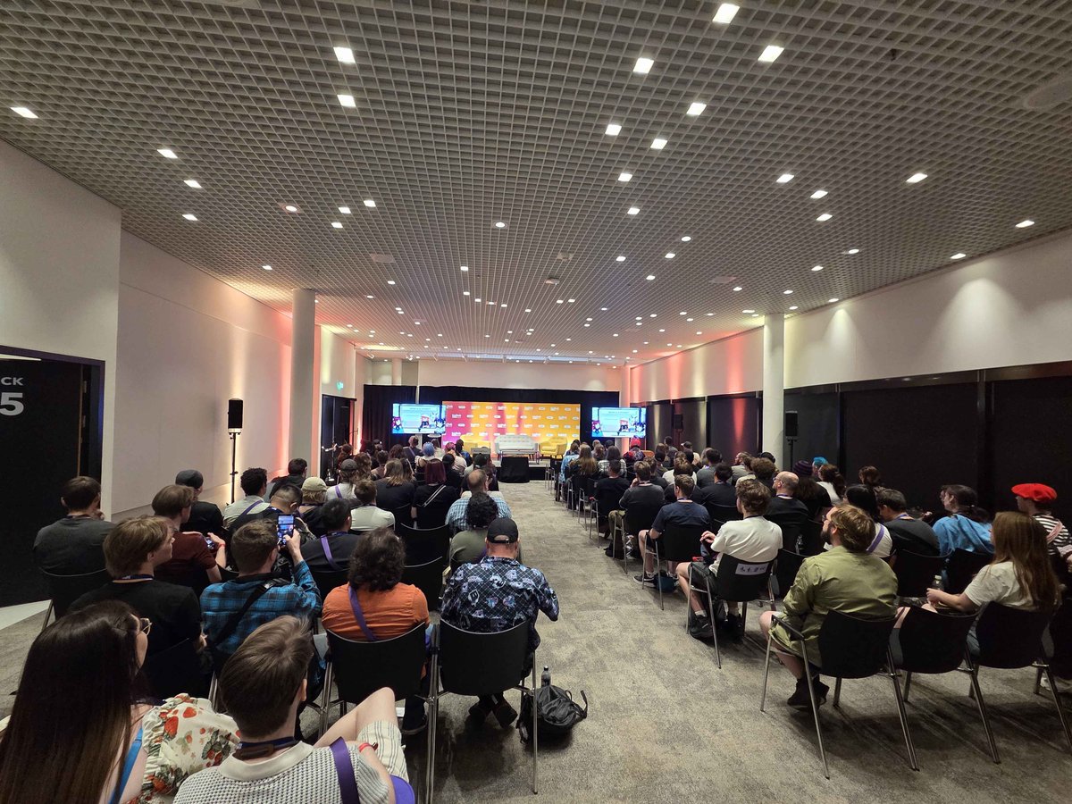 mistiplayer's tweet photo. Im so proud of @ShuruiMio &amp; me for doing our TwitchCon panel yesterday!! 🥹

ALOT of preparation and effort has gone into this panel and we managed to pull it off without issues! (we were so nervous too😭)

Thank you so much @TwitchCon for having us🫶🧡 https://t.co/vDJBTu8vB2