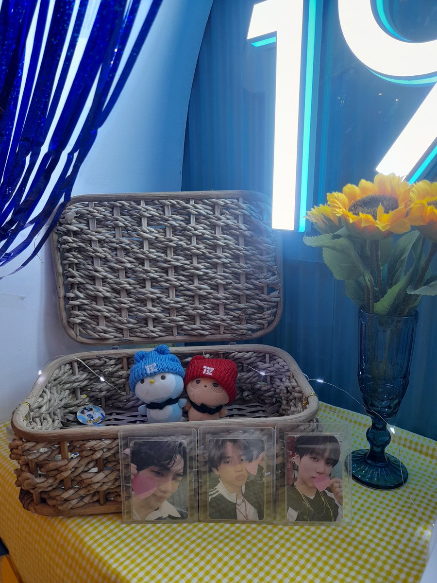 iaesbubble's tweet photo. thank you for making this happen @forboyz11es ✨️ ang babait! also, first time ko manalo sa raffle hahaha thank you to whoever magic hand that is, most esp to the generous sponsors. 🧚‍♀️

#BrighterDaysWithSunNyuCob
#TBZSunshineClub https://t.co/qAS10jt3AK