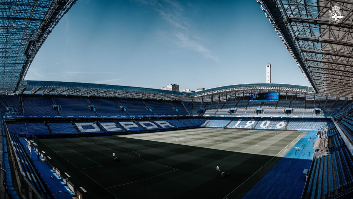 RCDeportivo's tweet photo. 🏟️🫂 Minuto 20. Todo o estadio. Xuntos. En pé. Dale Dépor. https://t.co/ylaGxFDJme
