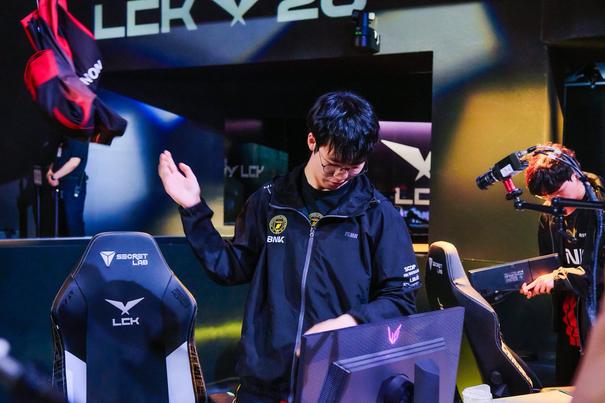 gumahends's tweet photo. Lck Week 7 flickr 

#Taeyoon https://t.co/rMKzVPNRan