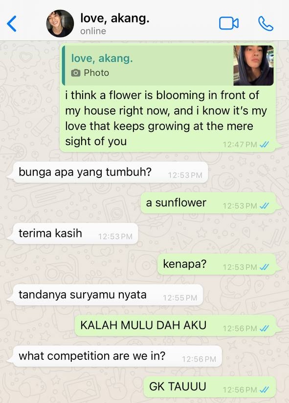 wiidiwasa's tweet photo. akang asih flirting 
(jaman sekolah juga) https://t.co/J1IbDkX5Q9
