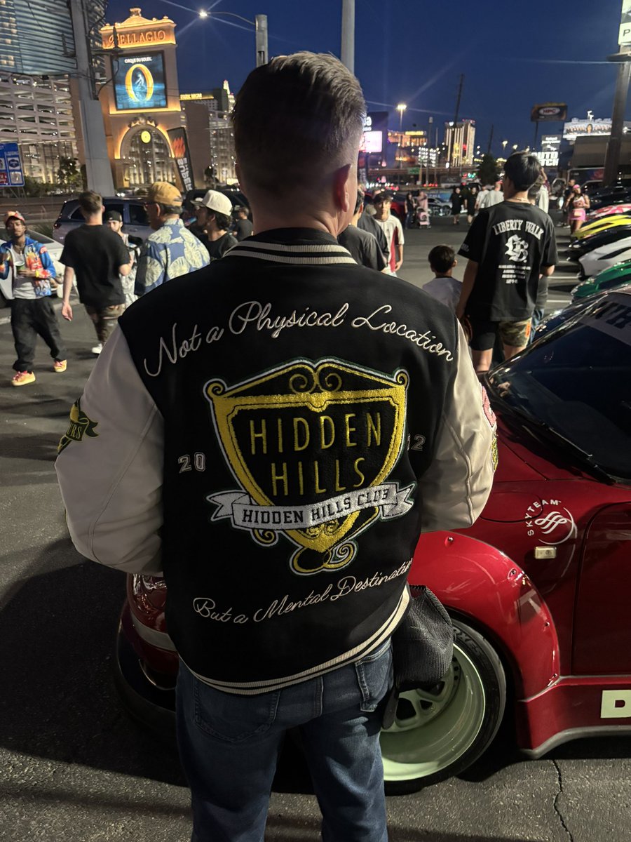 MelElDes's tweet photo. Happy 1st Anniversary 

Supercar Experience highlights 😎🏎️

#Vegas https://t.co/w4oRQxVW42