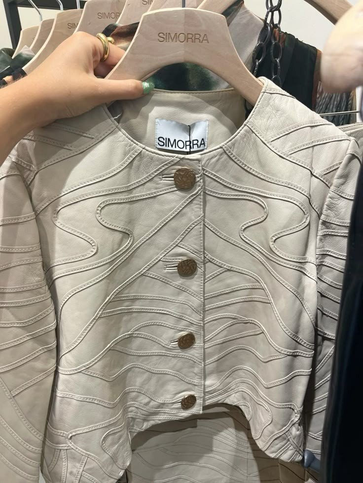 matchakokie's tweet photo. shirts for an effortlessly fit

a thread https://t.co/4kdKZfKRVL