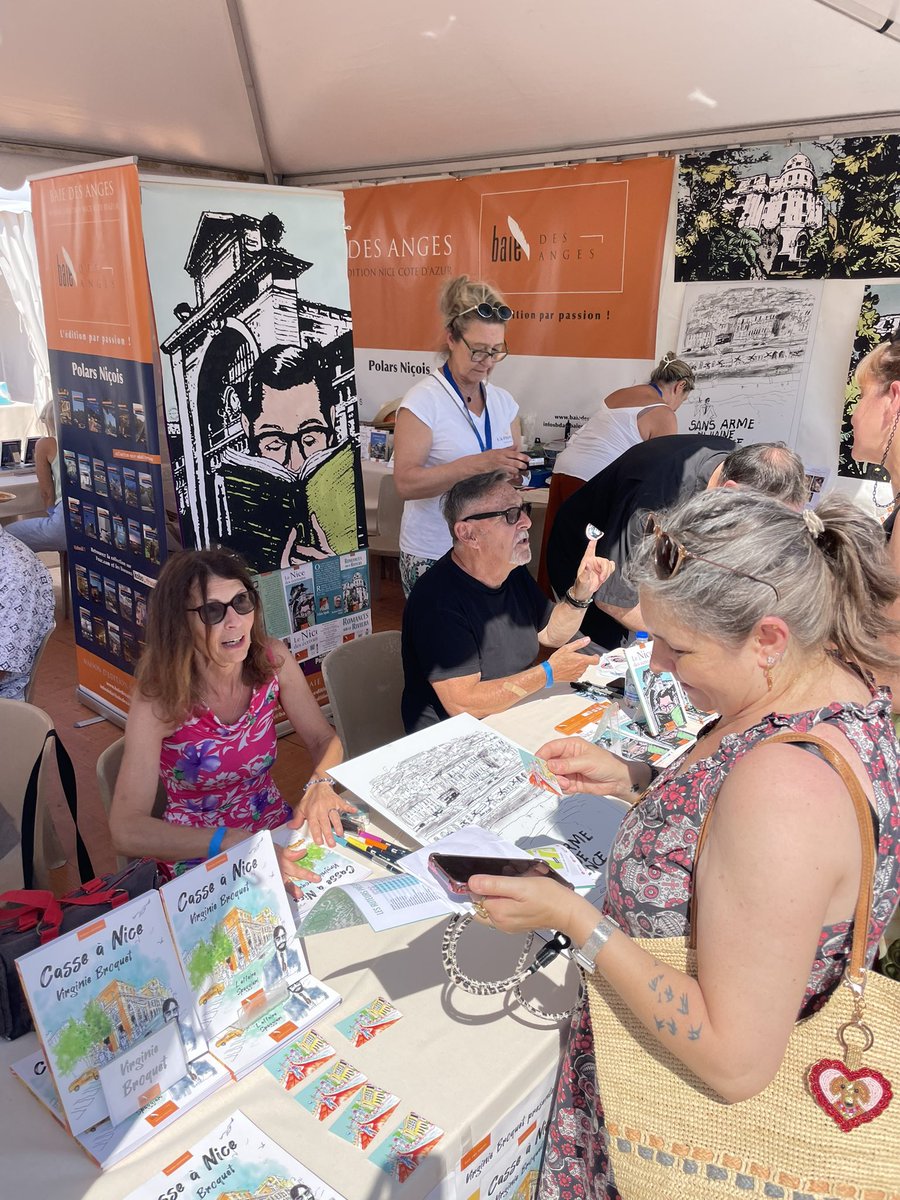 bdaedit's tweet photo. Festival du livre de Nice dernier jour aujourd’hui 📕👍🌴🖌 @bdaedit @yvesmarielequin @moya #polarnicois https://t.co/2iXun1fOvF