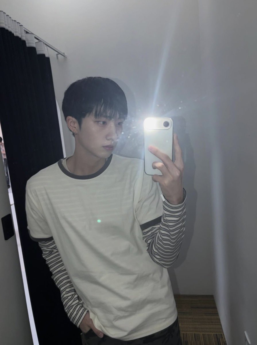 븨븨 tweet media