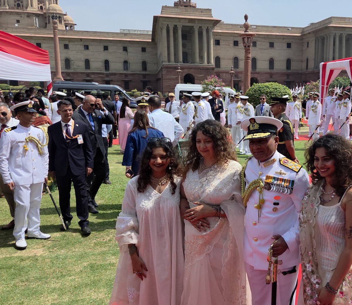 sidhant's tweet photo. New Navy Chief Admiral Swaminathan Takes Charge, Flanked by Loved Ones https://t.co/4t2oJFaOzX