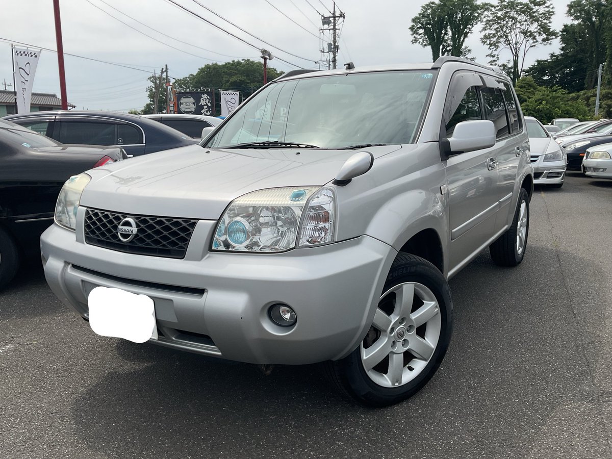 U_Selection7072's tweet photo. 入庫車情報

ニッサン　エクストレイル　2000cc  Sドライビングギア
平成19年式　　16000キロ
乗り出し総額　　899,000円

低走行16000キロ
記録簿多数あり
DVDナビ
ワンセグTV
車検10年２月まで

ずーっと車検を取り続けて大事に乗られていた車のようです。
程度の良い初代は希少ですよ https://t.co/0VF24ZlPir