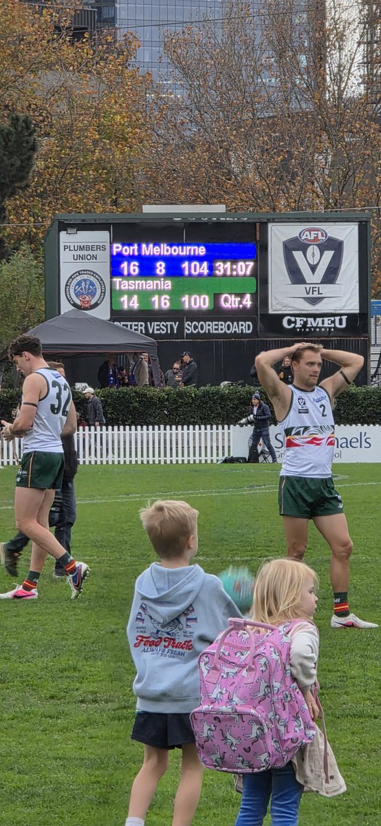 damopeck's tweet photo. Full time at North Port Oval.

@PortMelbourneFC 16.8.104
@FC_Tasmania 14.16.100 

#VFL https://t.co/A536xVQ1XB