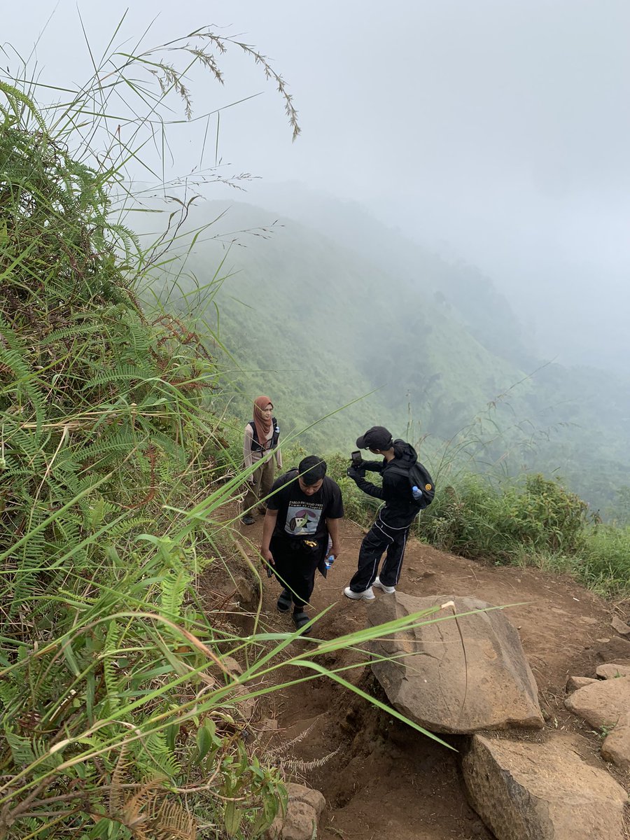 DharmaMade's tweet photo. Puncak Cendono, 30 Mei 2026
Aku pernah dicintai with everything u are - Hindia https://t.co/OtEajMSdb7