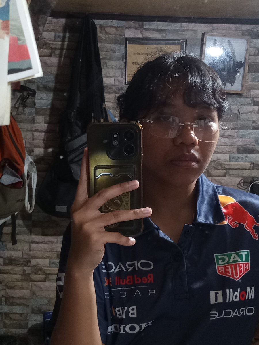 simparooo's tweet photo. can afford mine https://t.co/YkOwXfDERh