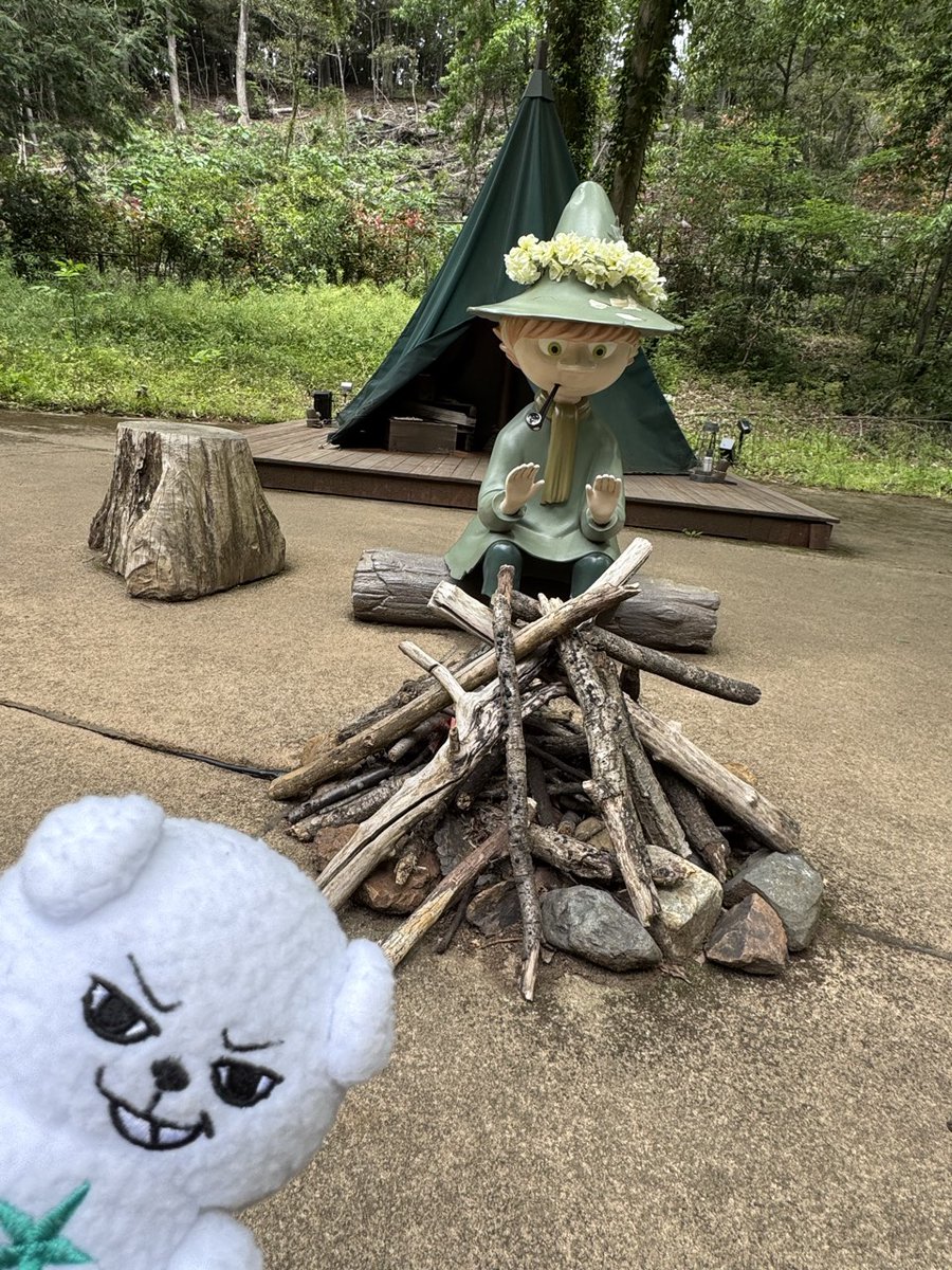 dynam_00349's tweet photo. どうもー⸜(*ˊᗜˋ*)⸝ 

ムーミンバレーパークのつづき🐕🐕🐾🐾

スナフキンがキャンプしてた🏕️

お昼に食べたハンバーグもチュリトスも
美味しかった💖

#ダイナム
#ダイナムのダイキチ https://t.co/WYcHYsUFbf