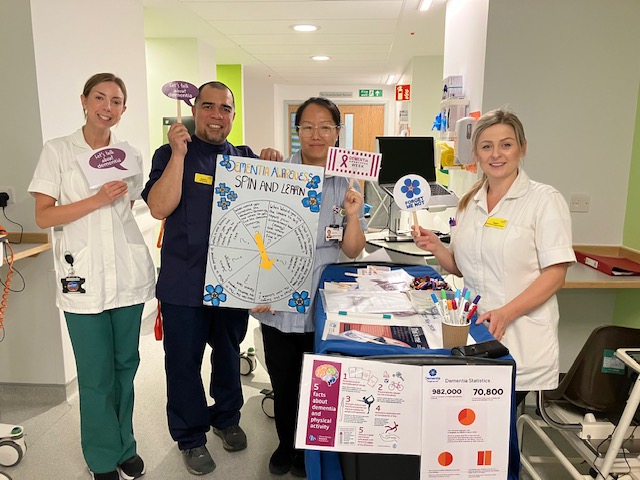 MTWnhs's tweet photo. We marked Dementia Awareness Week (18 to 25 May) with activities raising awareness of dementia:

👩‍🏫 Teaching trolley rounds
🍰 Memory cafés
🪴 A gardening group for patients on Ward 22 at Tunbridge Wells
👑 A reminiscence group focussed on the Royal Wedding. https://t.co/ckmWuMpUaR