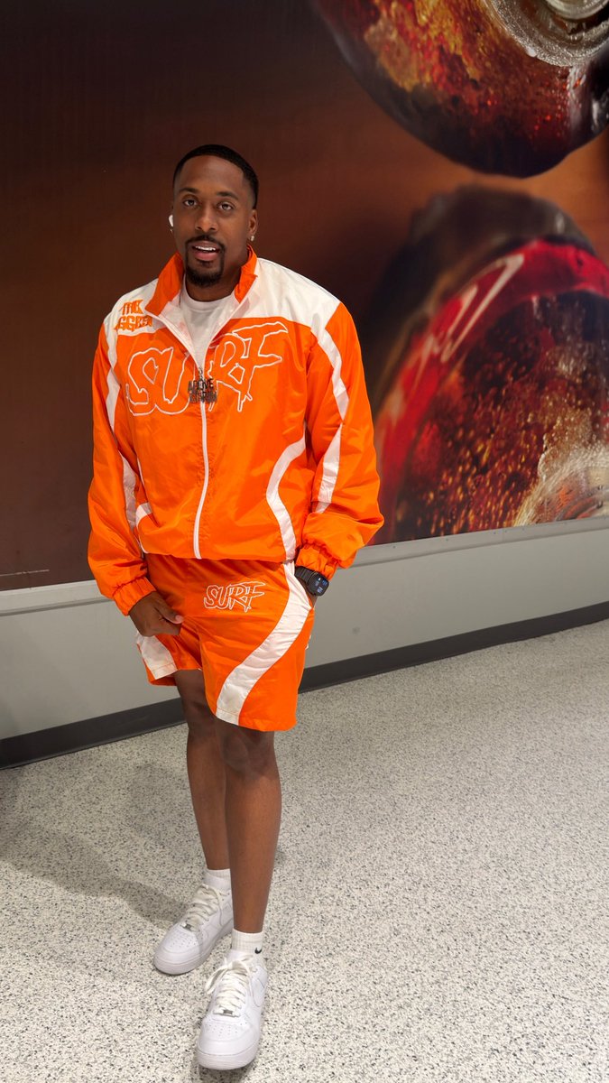 5300Dean's tweet photo. No support was all the support I ever needed 🏄🏾‍♂️ https://t.co/JbCzhYSE9x