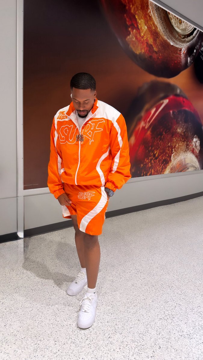 5300Dean's tweet photo. No support was all the support I ever needed 🏄🏾‍♂️ https://t.co/JbCzhYSE9x