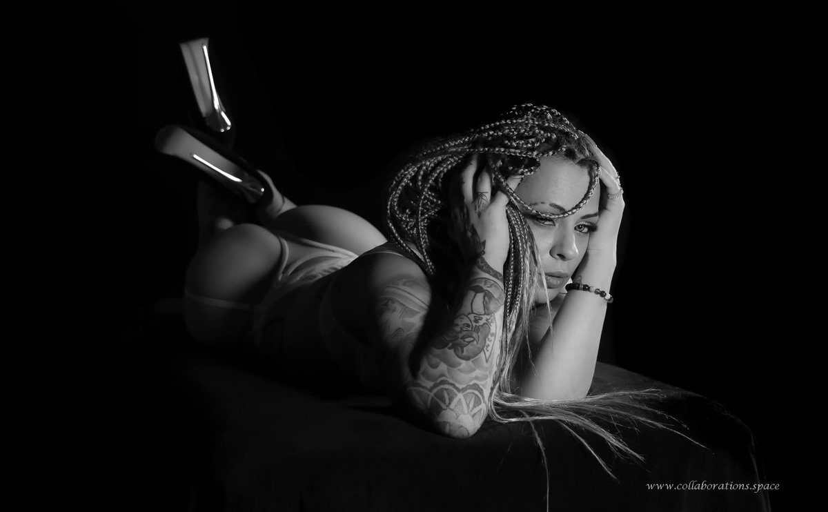 madeira_model's tweet photo. https://t.co/QwCspsueL3 
#sexy #boudoir #erotic #nudeart #lingerie https://t.co/fyQjZzmq7b