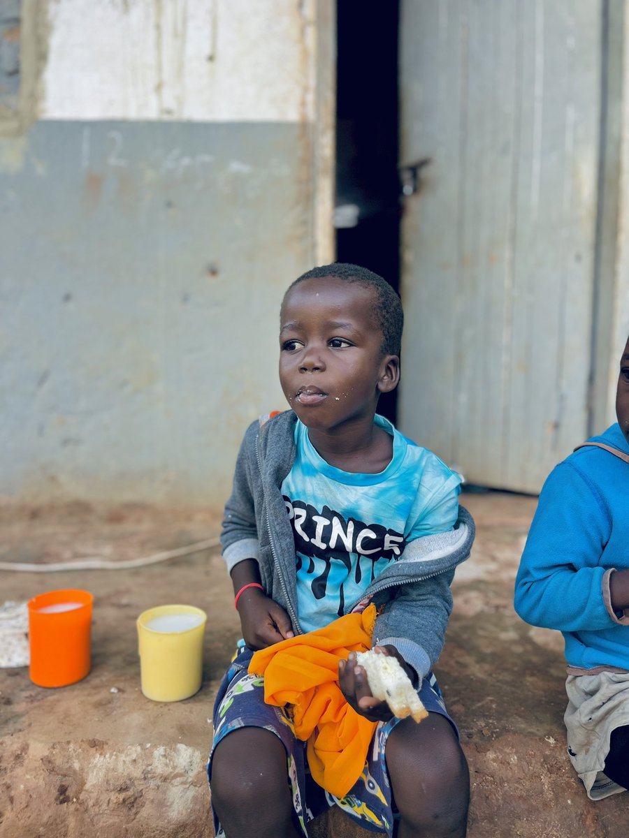 ZorgFoundation's tweet photo. Hope feels closer when people choose to care. 🤍
Together, we continue to bring encouragement and support to communities that need it most. 🌿

Donate via PayPal: https://t.co/MXkZnxftf7

#ZorgFoundation #CompassionAtWork #HopeThatMatters #CommunityLove #SharedAcrossBorders https://t.co/eJLky1cnua
