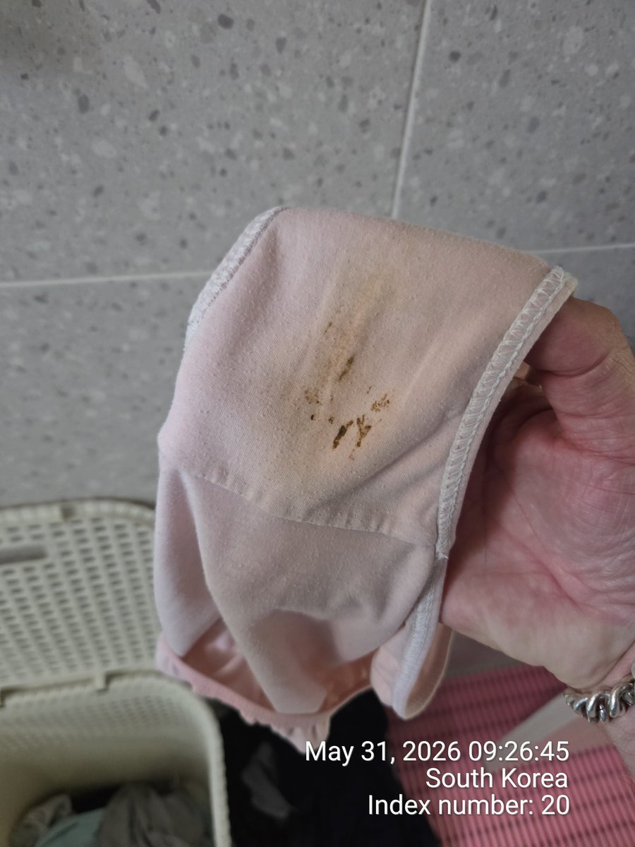 ChopperPdx's tweet photo. Today's panties in #송탄 https://t.co/qjFLtXjrAi