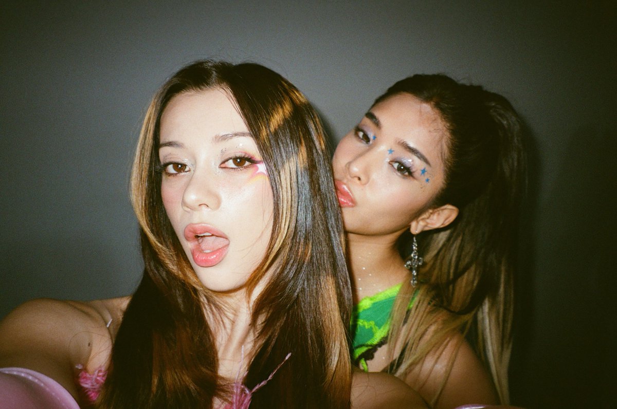 dailylaforteza's tweet photo. THESE BADDIES https://t.co/QyGflWA7ml