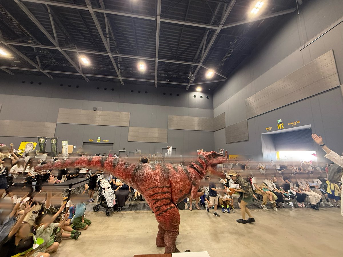 dinosaur_guard's tweet photo. マリンメッセで恐竜ショー！！

すごい賑わいです！！

#ドキドキ恐竜広場 https://t.co/AFr1fAnQzz