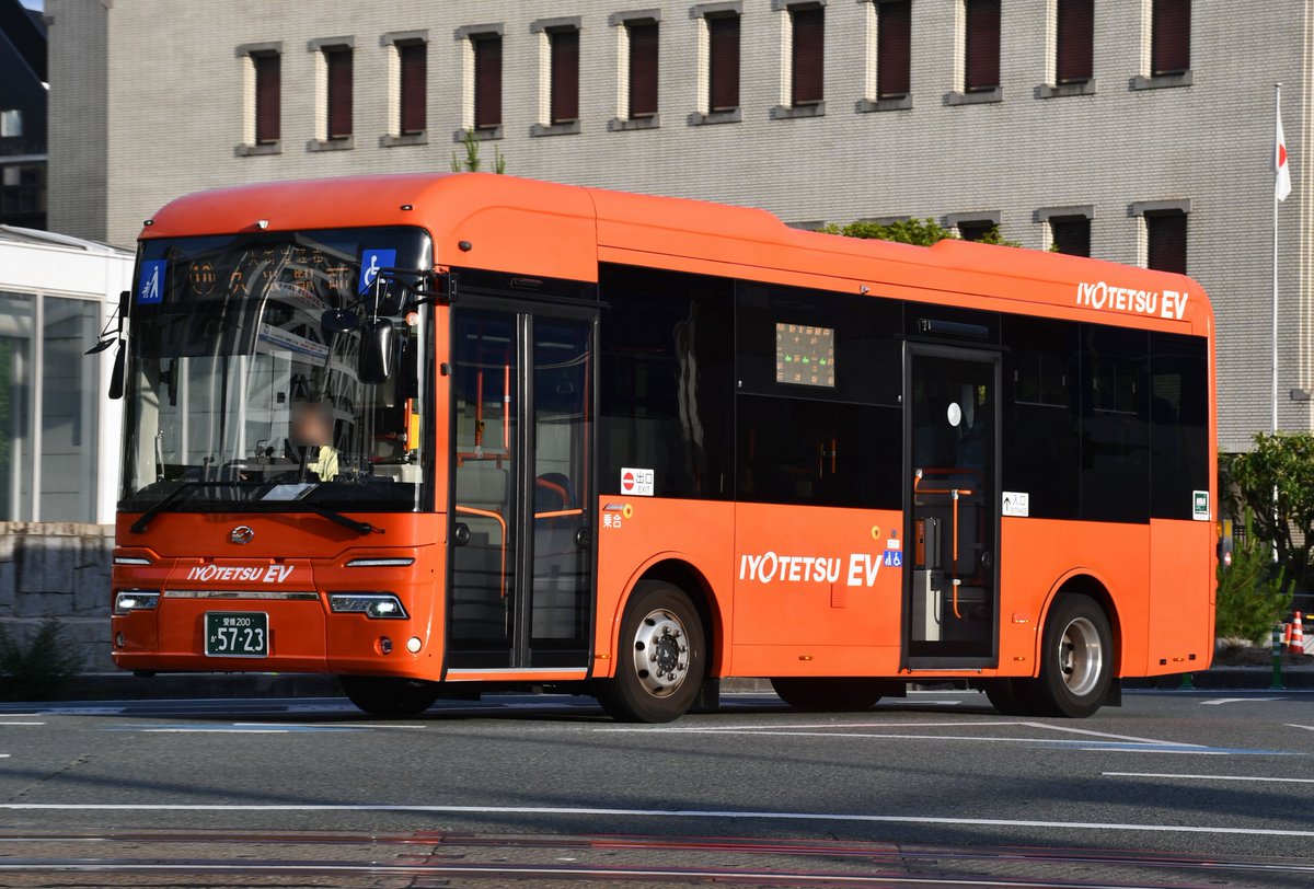 伊予鉄バス 愛媛200か5723 F8 series2-City Bus 8.8m